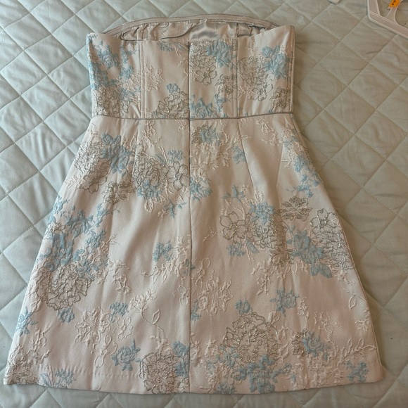 FOREVER 21 STRAPLESS MINI DRESS SIZE LARGE - Picture 2 of 4